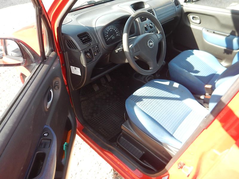 Opel Agila 1.2i - fotka 9 z 18