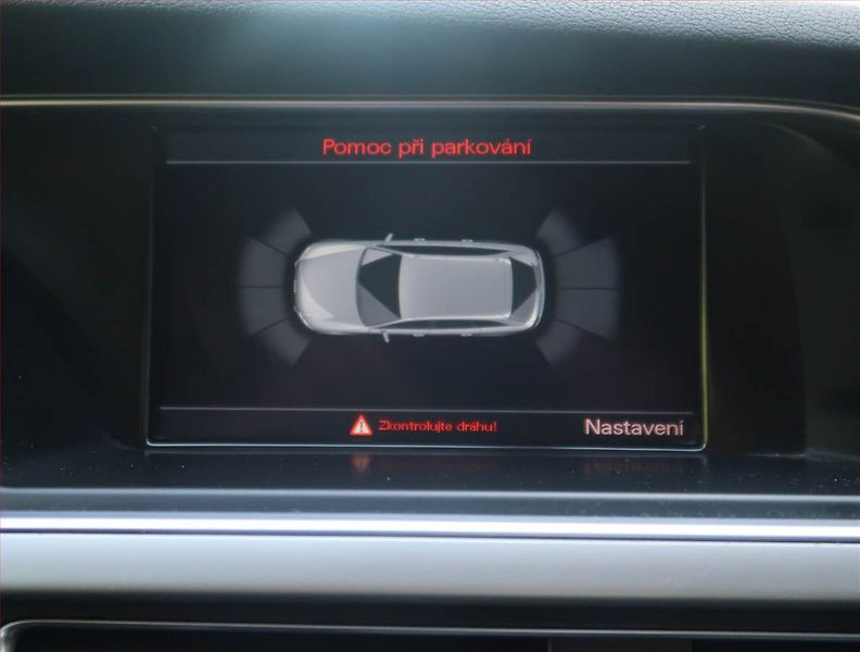 Audi A4 (2013) 1.8 TFSI, 4X4, Navi, Xenony - fotka 17 z 19