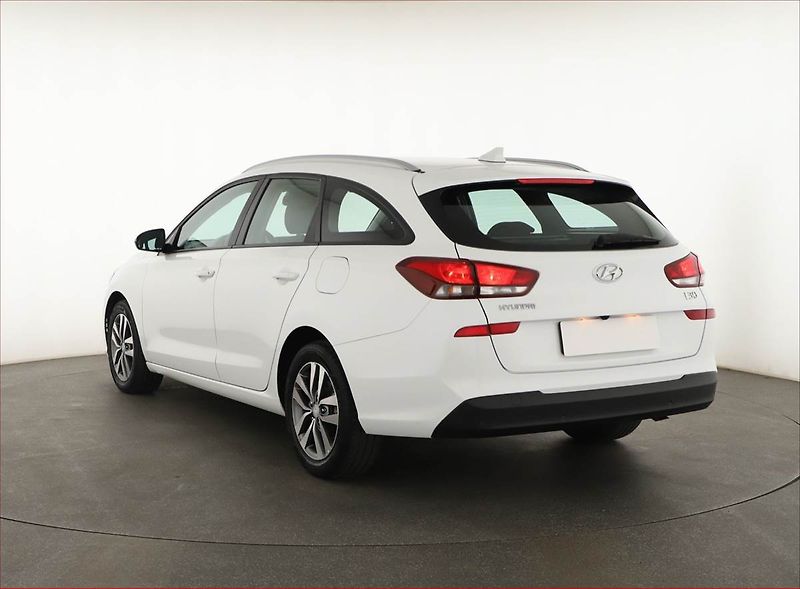 Hyundai i30 (2019) Comfort 1.0 T-GDI, ČR,1.maj - fotka 4 z 18