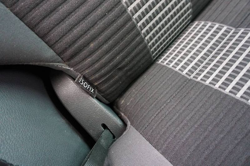 Volkswagen Golf Plus (2008) 1,9 - fotka 22 z 24