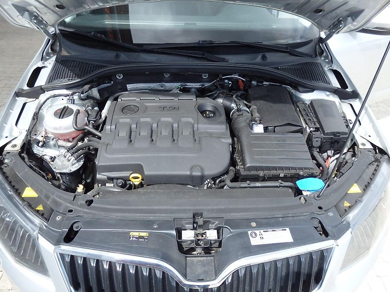 Škoda Octavia 2.0 TDI 110 kW 6x AIRBAG - fotka 13 z 17