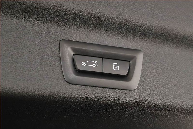 BMW X1 (2024) sDrive18d - fotka 15 z 18