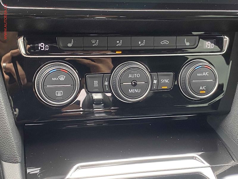 Volkswagen Arteon (2018) 2.0 TSi, R-Line, DSG, Webasto - fotka 16 z 21