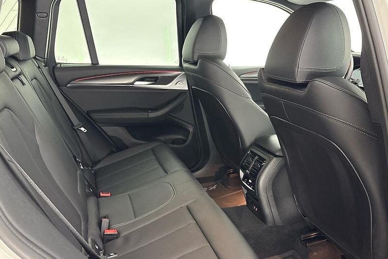 BMW X3 xDrive20d - fotka 11 z 26