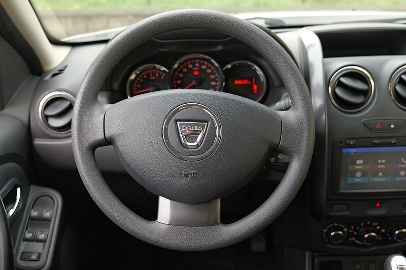 Dacia Duster 1.6 LPG Nová nádrž TOP STAV! - fotka 15 z 28