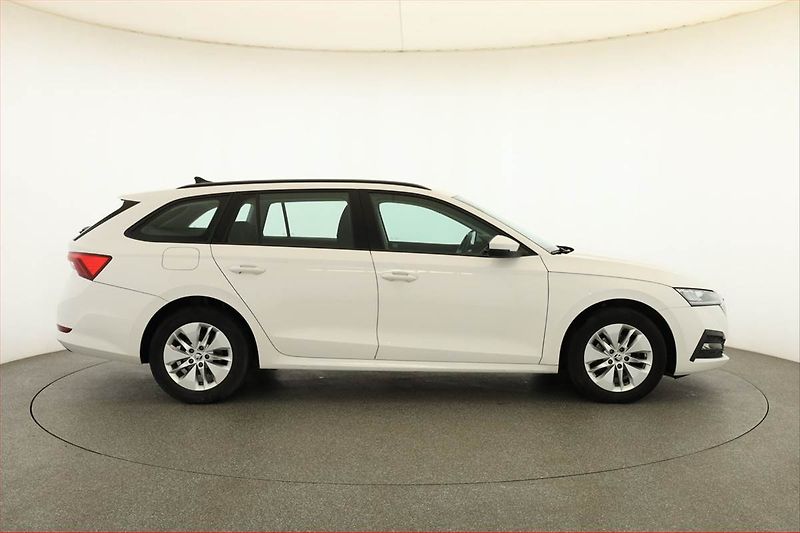 Škoda Octavia (2020) 2.0 TDI, Serv.kniha, Tempomat - fotka 6 z 18