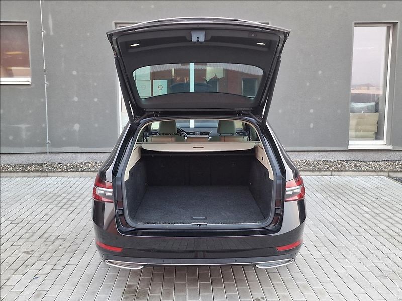 Škoda Superb 2.0TDI 147kW 4x4 DSG L&K,1Maj - fotka 40 z 50