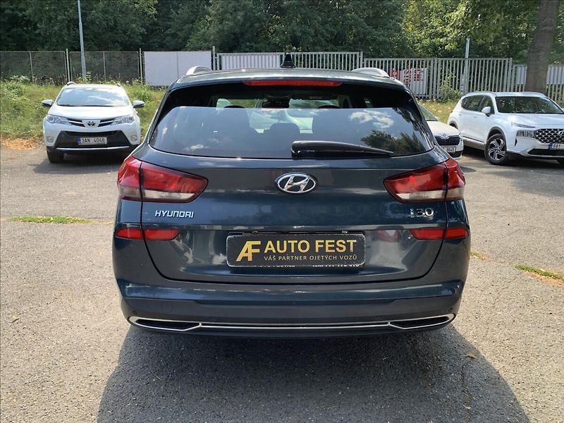 Hyundai i30 1,5 T-GDI AUTOMAT,ČR,1.MAJITEL - fotka 7 z 21
