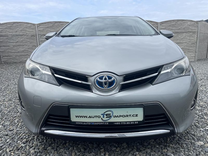 Toyota Auris 1.8i 16v HYBRID AUT SERVIS TOP - fotka 7 z 172