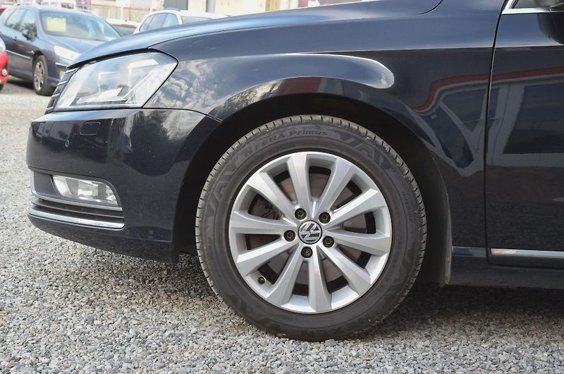Volkswagen Passat (2014) 2.0 TDi 103kW Bi-XENON / TAŽNÉ - fotka 8 z 39
