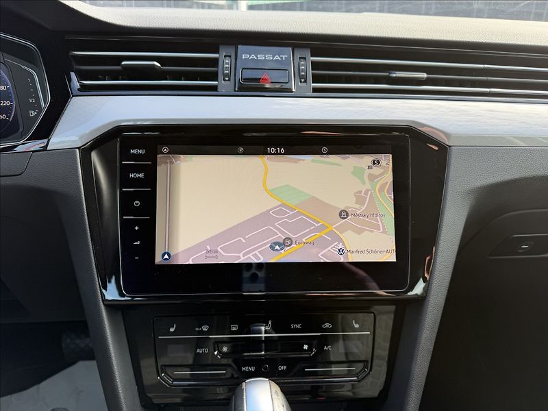 Volkswagen Passat 2.0 TDI Business/Virtual - fotka 10 z 26