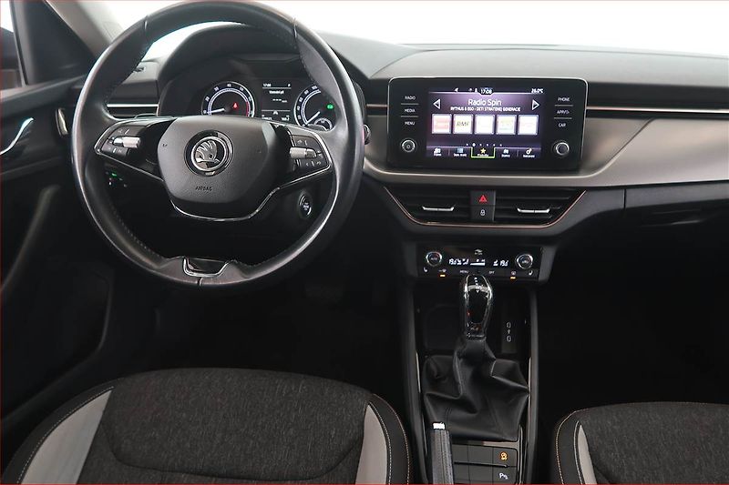 Škoda Scala (2023) 1.5 TSI, Automat, ČR,1.maj - fotka 7 z 17