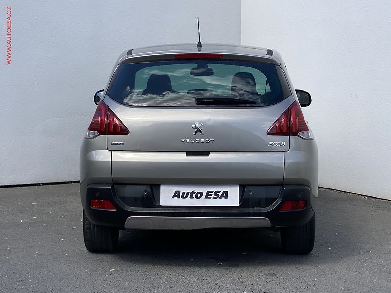 Peugeot 3008 (2016) 1.6 HDi, Allure, panor, navi - fotka 5 z 19