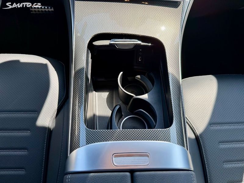 Mercedes-Benz GLC 220d 4MATIC AMG - fotka 39 z 48