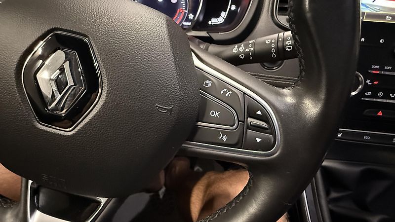 Renault Grand Scénic (2021) TCE 140,REZERVOVÁNO - fotka 49 z 56