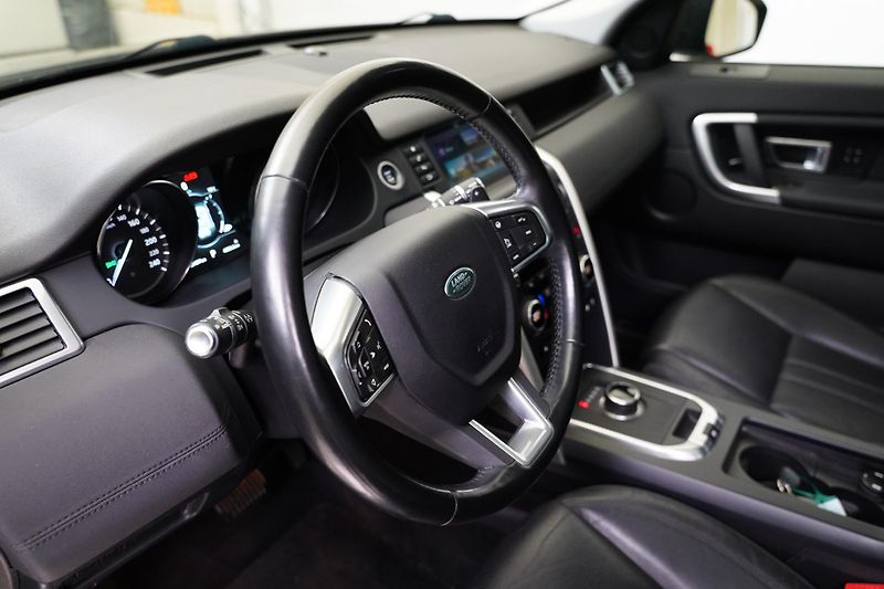 Land Rover Discovery Sport - fotka 13 z 25