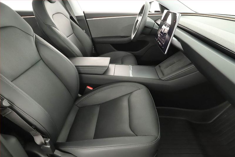 Tesla Model 3 (2024) Standard Range LFP, SoH 96% - fotka 7 z 26