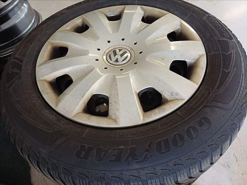 Volkswagen Touran 1,9 TDI 77kW,2x kola - fotka 24 z 25