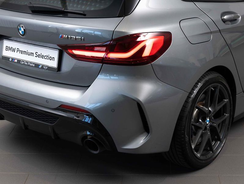 BMW Řada 1 M135i xDrive - fotka 8 z 22