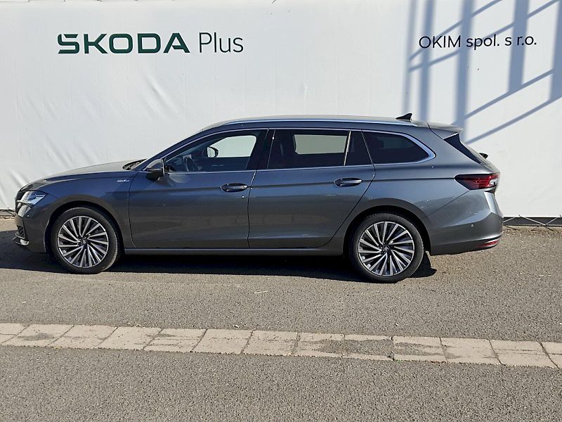 Škoda Superb (2025) Combi L&K 1,5 Tsi 110 Kw DSG - fotka 3 z 43