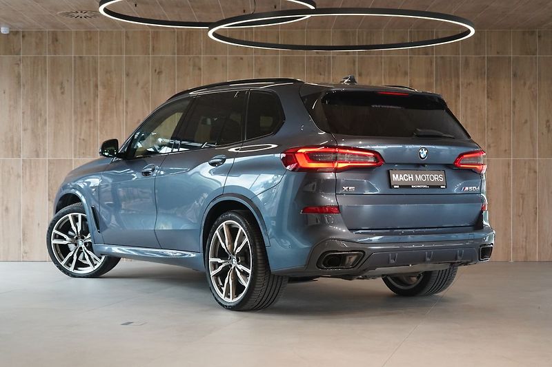 BMW X5 M50d, M Professional, Masáž - fotka 7 z 57
