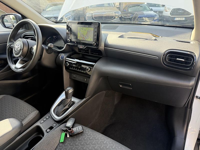 Toyota Yaris Cross Hybrid 68 kW - fotka 21 z 26