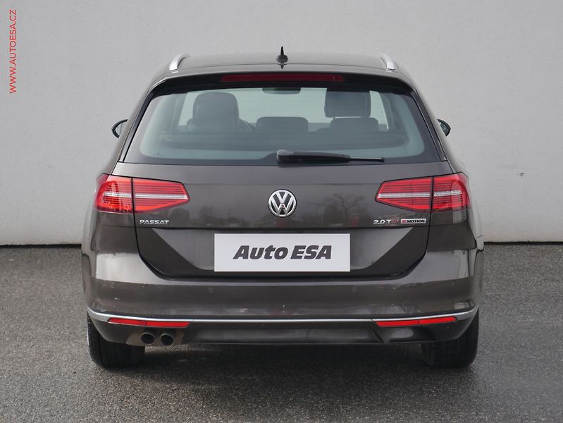 Volkswagen Passat (2016) 2.0 TDi 4x4, ČR, Highline - fotka 5 z 24