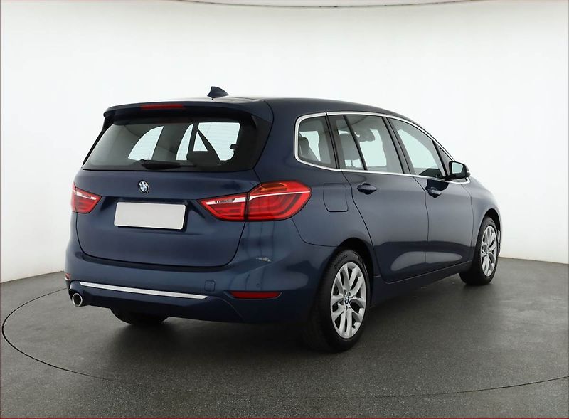 BMW Řada 2 (2021) 216d Gran Tourer, Automat - fotka 5 z 19