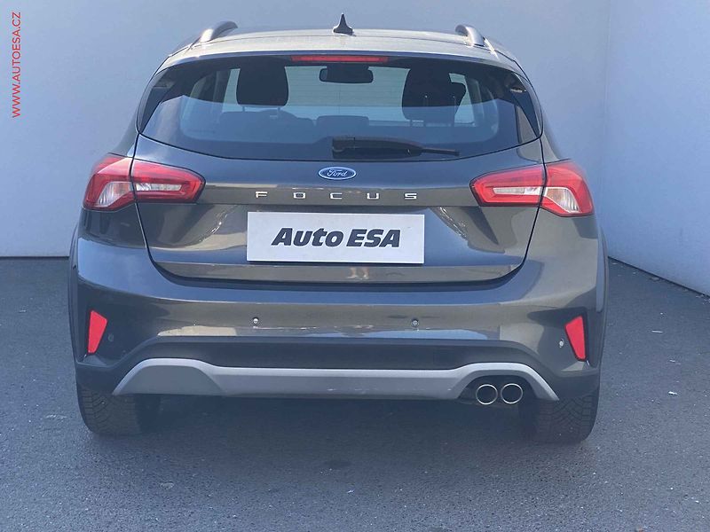 Ford Focus (2019) 1.0EB, Active, navi, park - fotka 5 z 17