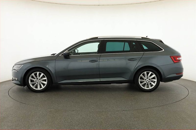 Škoda Superb (2017) Style 2.0 TDI 4x4, 4X4, Kůže - fotka 3 z 17