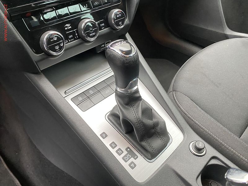 Škoda Octavia (2020) 1.5 TSi, Ambition, DSG, navi - fotka 15 z 17