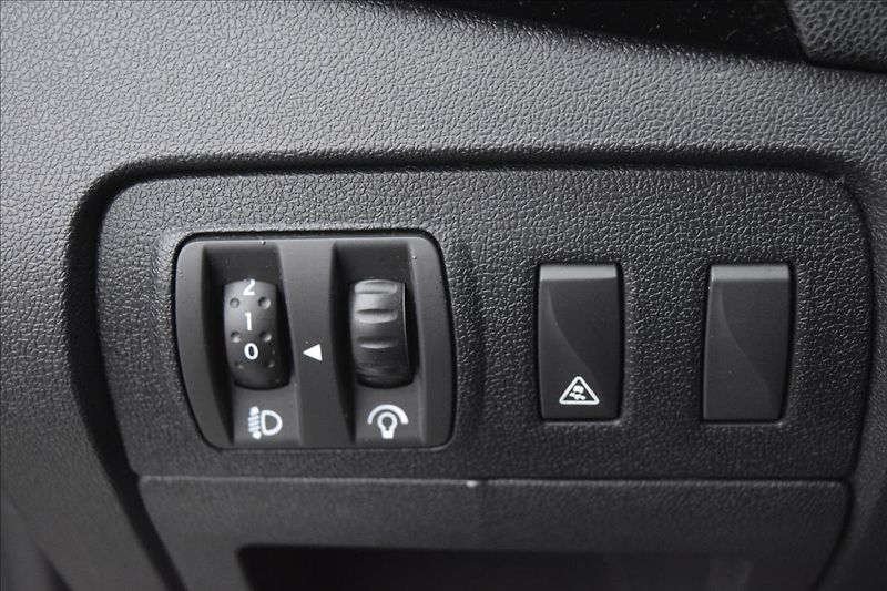 Renault Scénic 1,9 DCI 96KW TAŽNÉ NAVI KAMERA - fotka 36 z 57