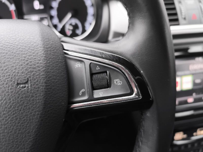 Škoda Rapid 1.0TSi 81kW STYLE PLUS - fotka 8 z 19