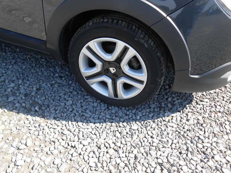 Dacia Lodgy STEPWAY,7Míst,NAVI,75TKm!! - fotka 12 z 36