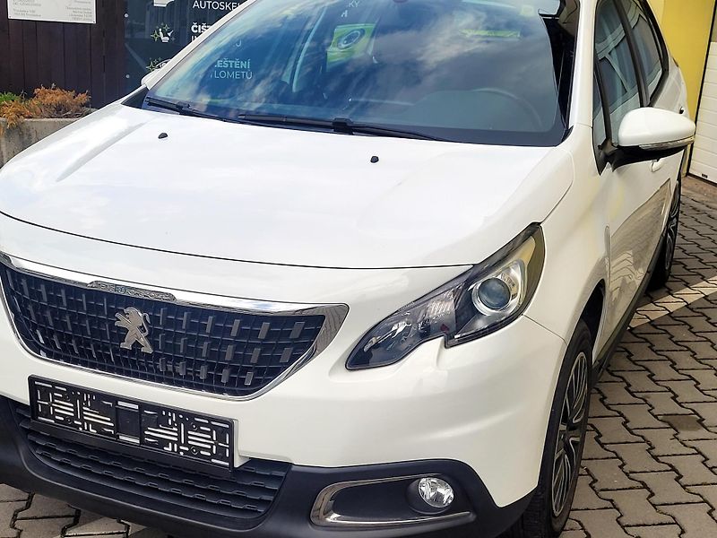 Peugeot 2008 1,2 MÁLO NAJETO*CZ,SERVIS - fotka 3 z 39