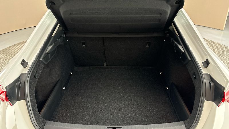 Škoda Octavia 2.0 TDI Active - fotka 17 z 24