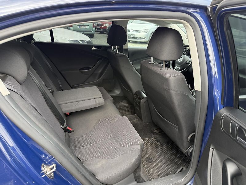 Volkswagen Passat 1.4 TSI - fotka 11 z 13