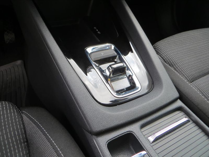 Škoda Octavia 2,0 TDI Ambition DSG LED ČR - fotka 13 z 24