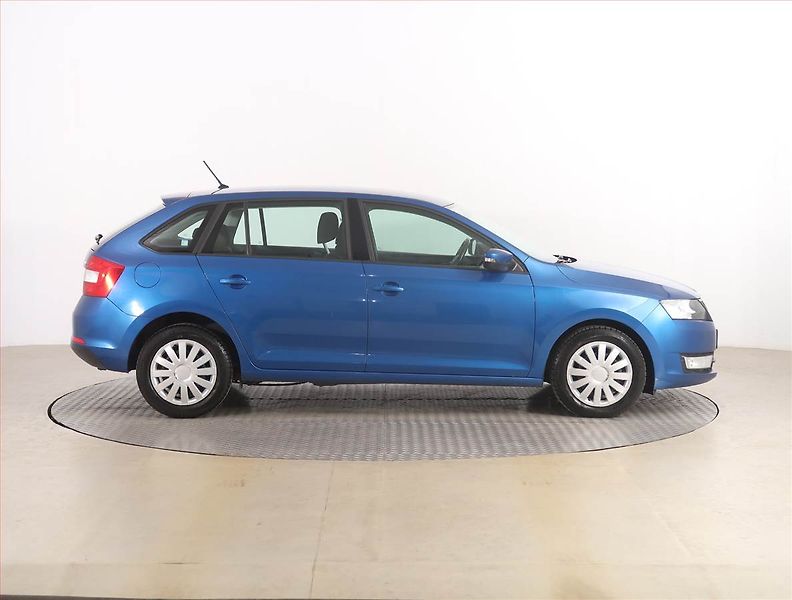 Škoda Rapid (2016) Spaceback 1.4 TDI, Navi - fotka 6 z 17