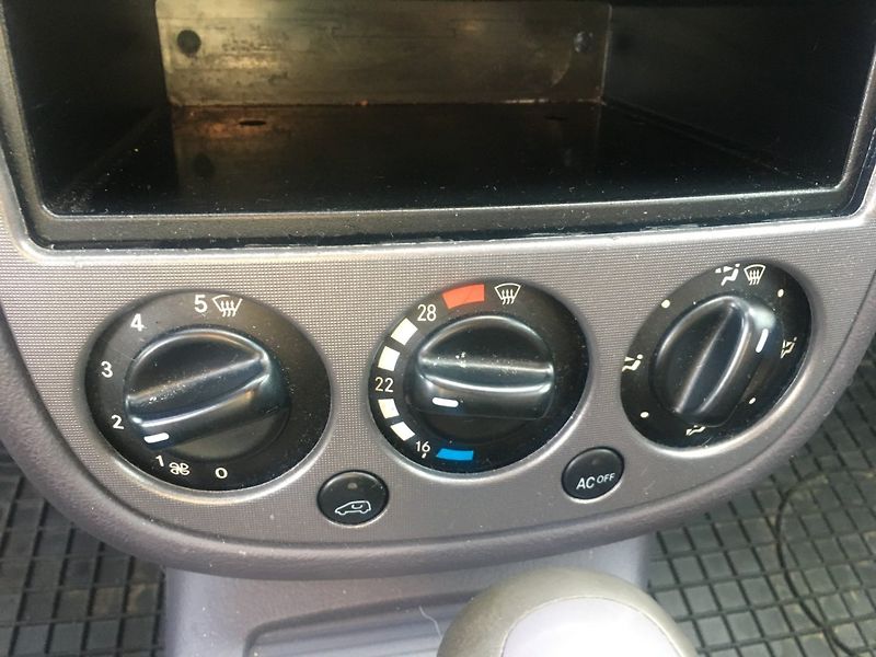 Mercedes-Benz Třídy A (2003) A160 1.6 LONG AUTOMAT - fotka 10 z 17