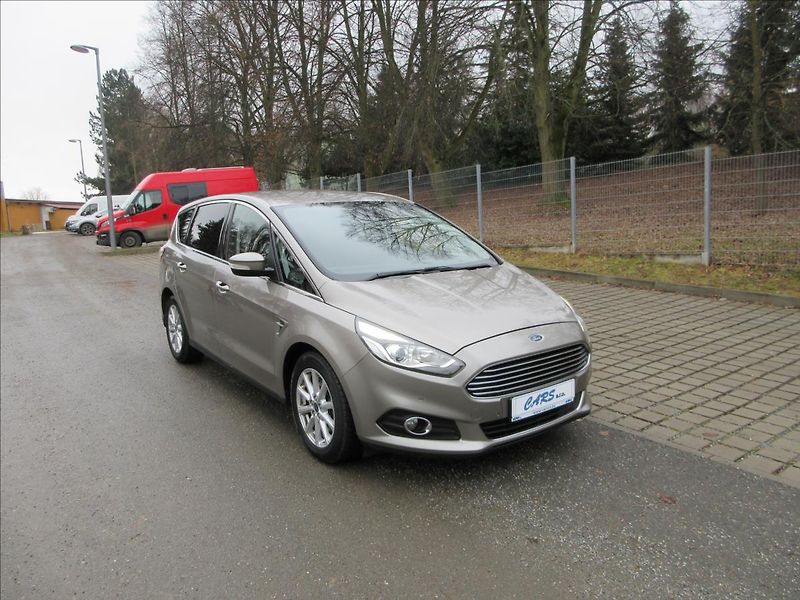 Ford S-MAX 2,0 TDCi 132Kw, 4x4, 7míst, No - fotka 5 z 34