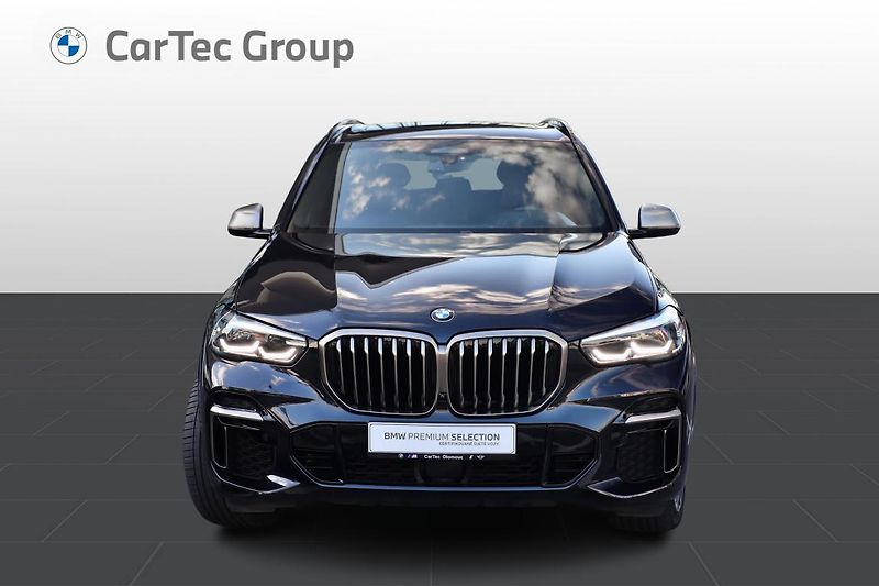 BMW X5 M50i - fotka 2 z 16