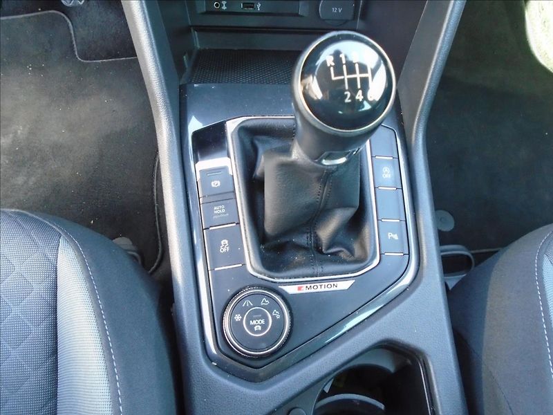 Volkswagen Tiguan 2,0   4X4 110KW - fotka 25 z 27
