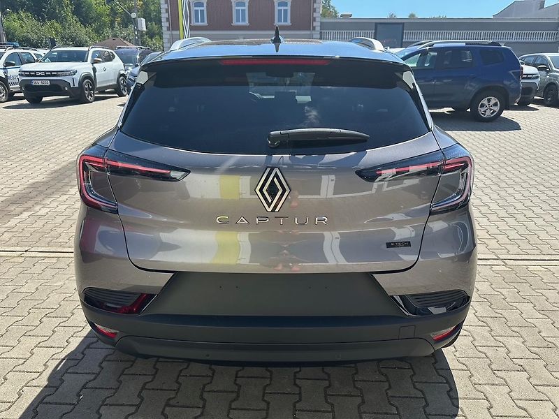 Renault Captur (2026) Techno full hybrid E-Tech 160 - fotka 6 z 32