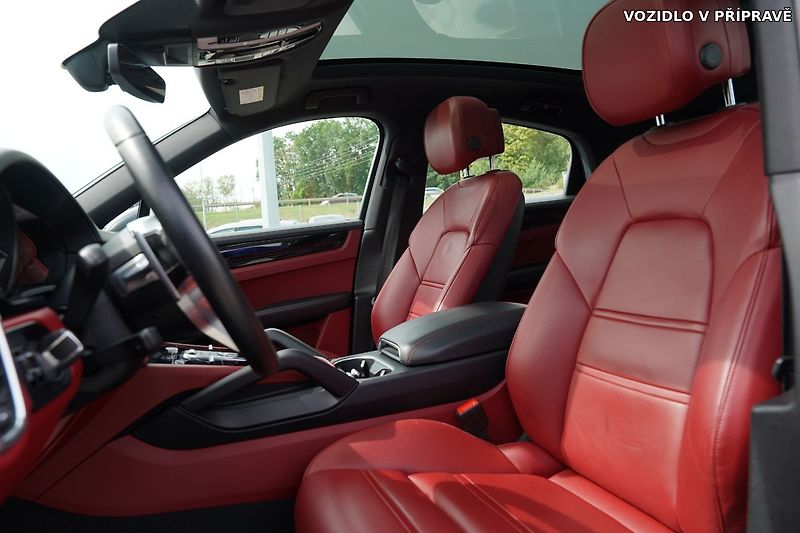 Porsche Cayenne Coupé E-Hybrid/ČR/1.MAJ/3.0 25 - fotka 9 z 16