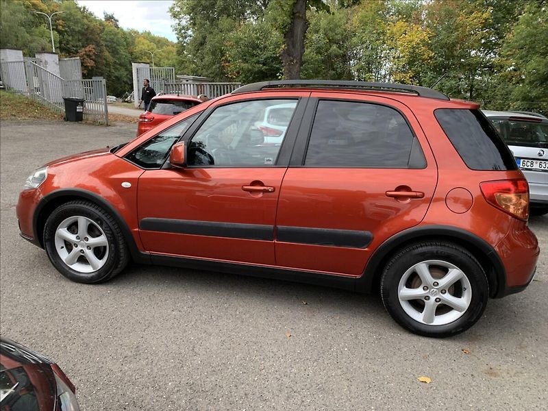 Suzuki SX4 1,6 i ČR,SERVISKA - fotka 8 z 16