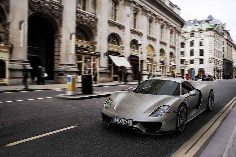 Porsche 918 Spyder.