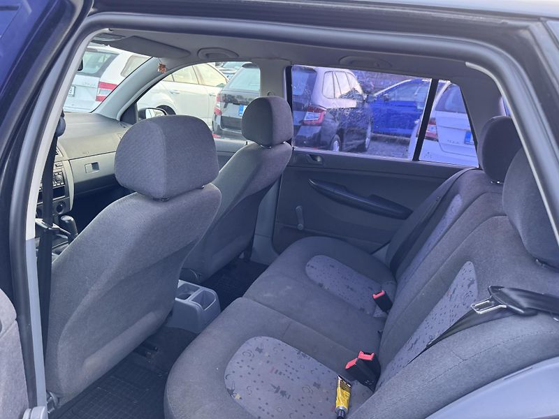 Škoda Fabia I1.2 12V, 136 tis km, nová STK - fotka 14 z 19