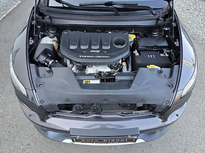 Jeep Cherokee 147kW 4x4 LIMITED KŮŽE NAV - fotka 49 z 49