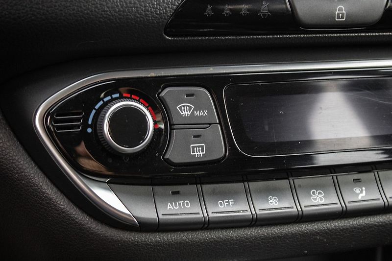Hyundai i30 - fotka 19 z 33